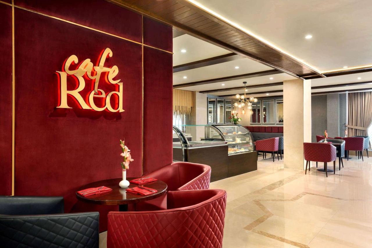 Ramada By Wyndham Lahore Gulberg II Hotel Kültér fotó