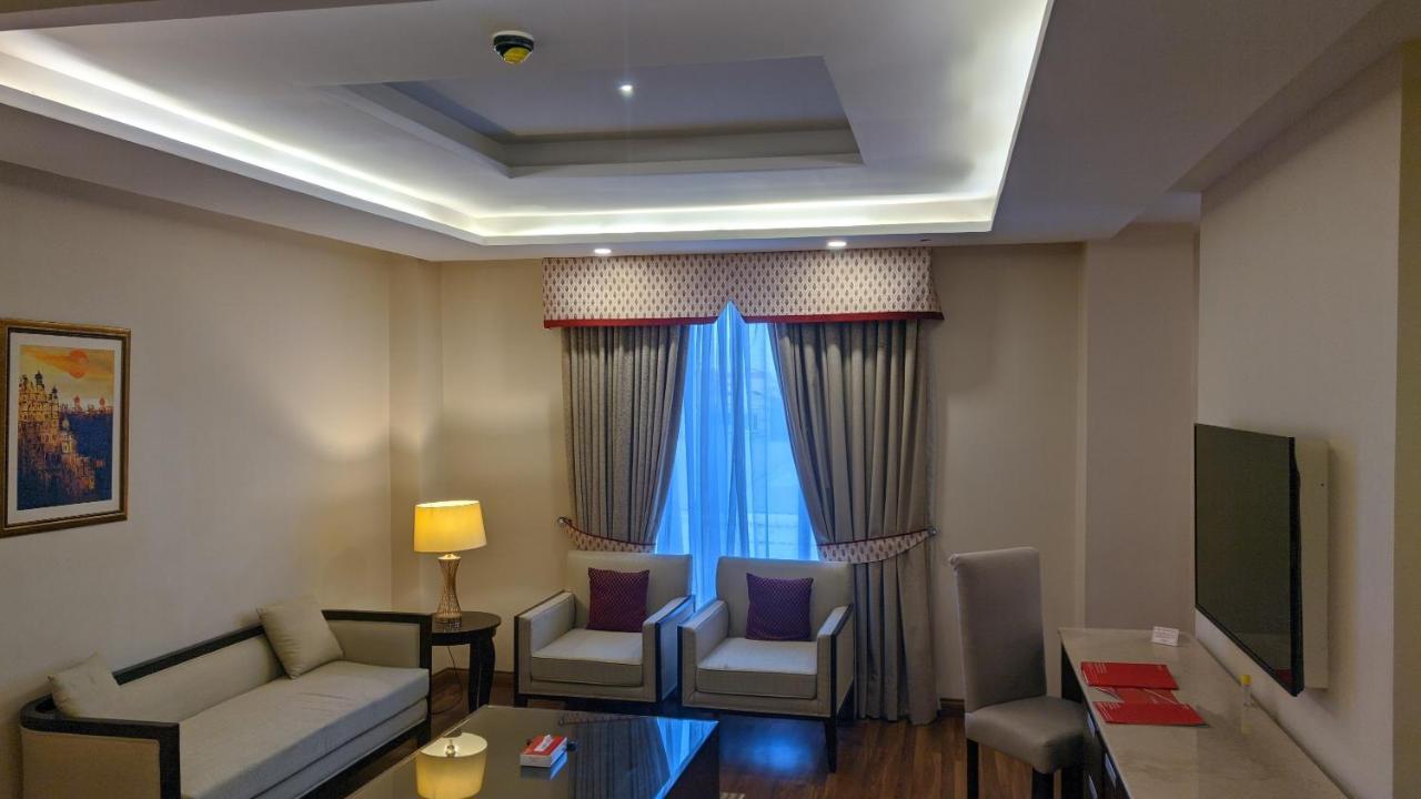 Ramada By Wyndham Lahore Gulberg II Hotel Kültér fotó